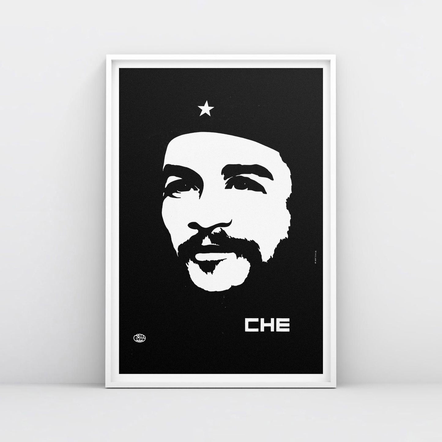 Iconic Soviet poster of Che Guevara from 1983 by Aksenov – revolutionary artwork