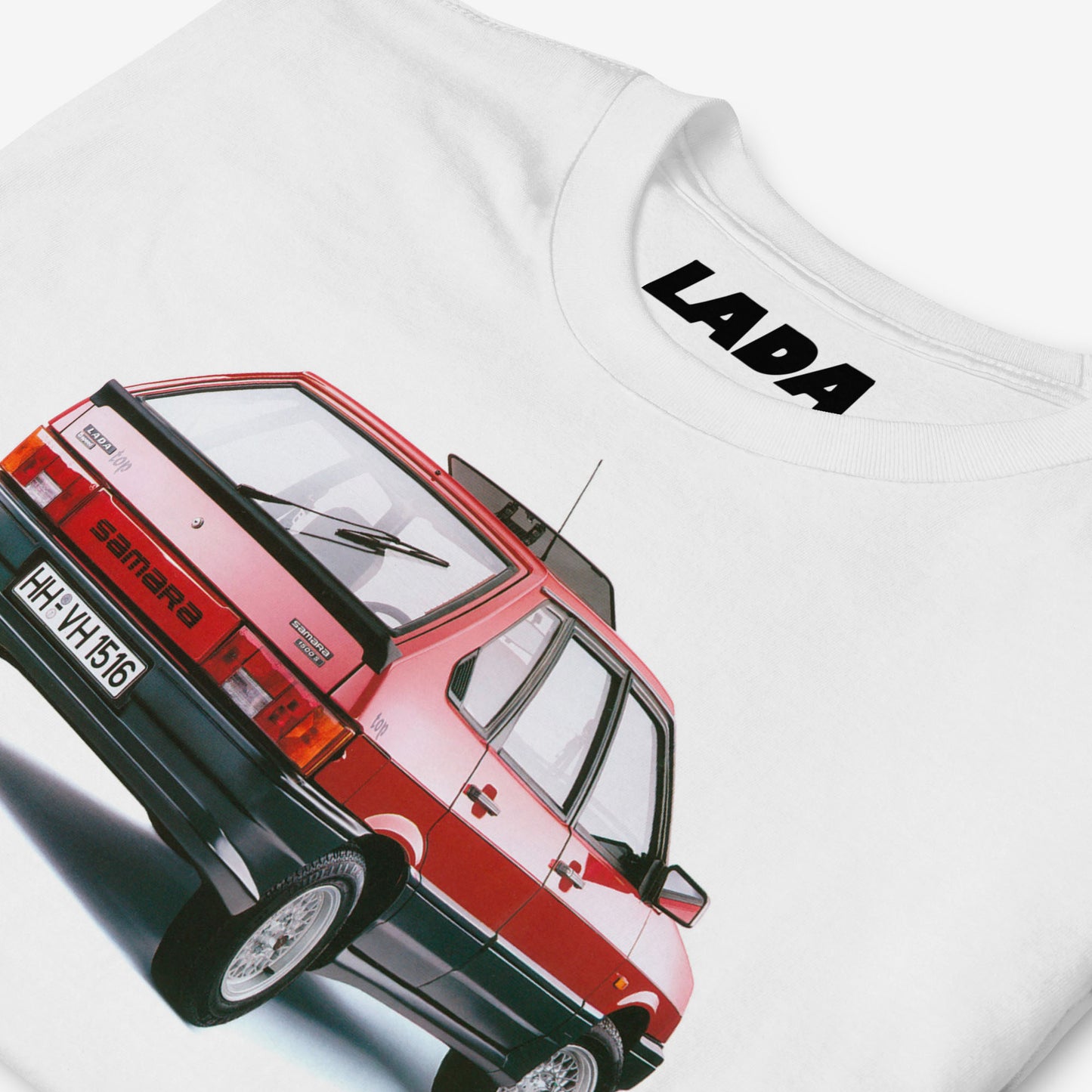 Detailed illustration of the iconic Lada Samara VAZ-2109 printed on a high-quality cotton T-shirt